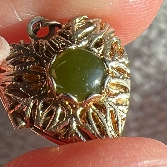 Little Heart Locket - Picture 9 of 9